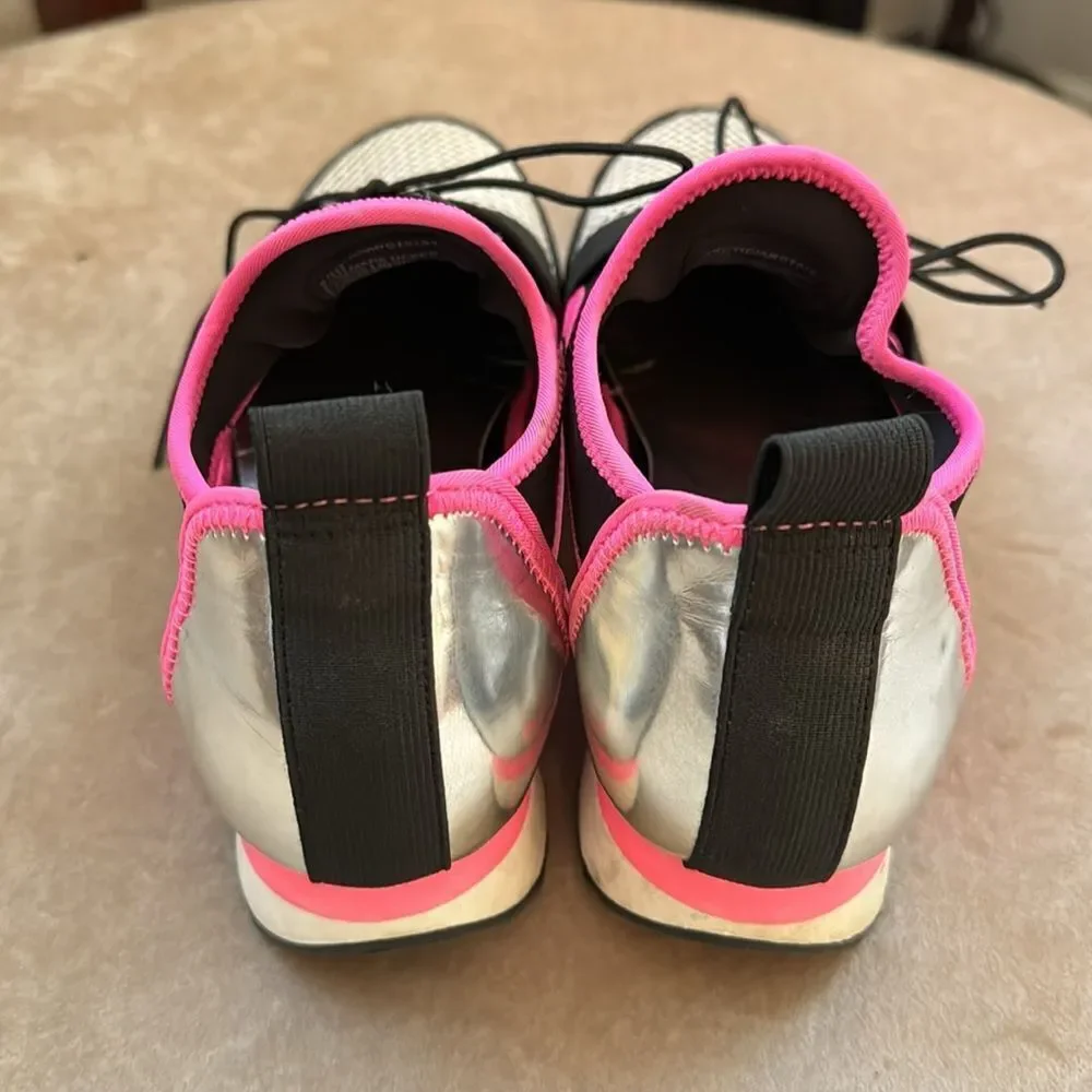 Steve Madden Sz 7.5 Artic Barbie-Core Blk Silver Sneakers